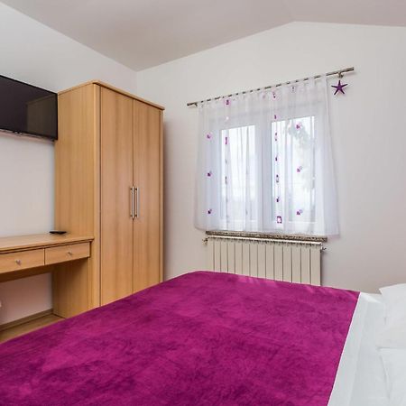 2 Bedroom Beautiful Apartment In Rukavac Rukavac  Екстериор снимка
