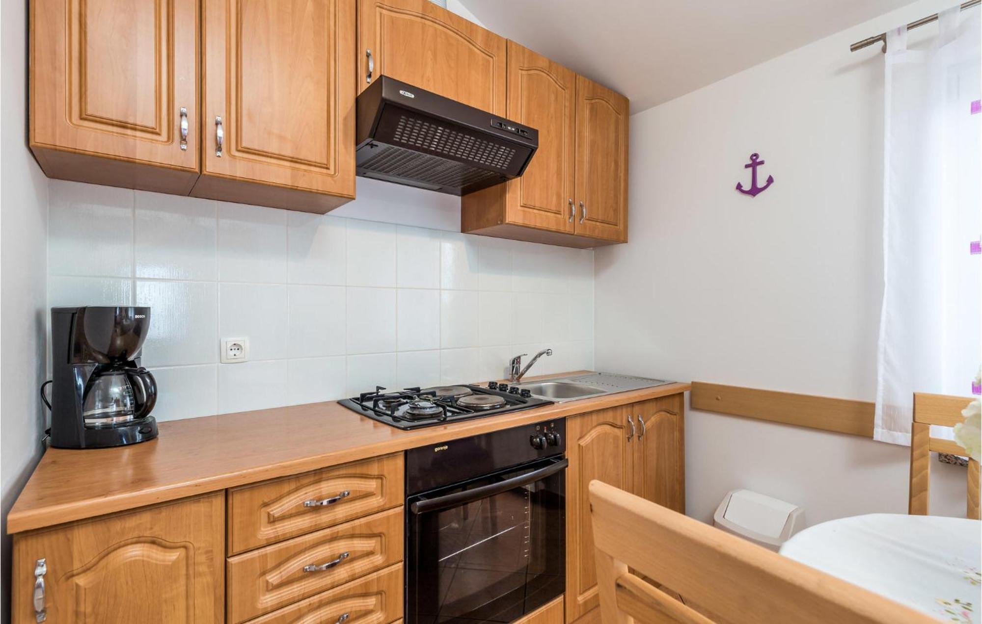 2 Bedroom Beautiful Apartment In Rukavac Rukavac  Екстериор снимка